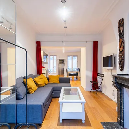 Luxurious 1 Bedroom Tour Eiffel Saint Dominique Free Netflix-2